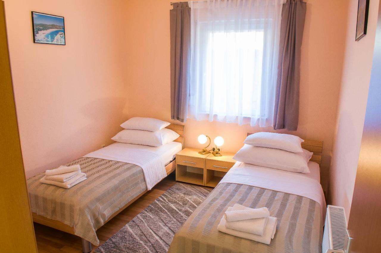 Maestral Suites Sibenik Luaran gambar